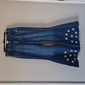 Highrise Bellbottom Blue Jeans With Daisies